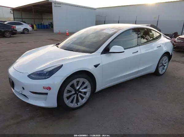 5YJ3E1EAXNF256970 2022 TESLA MODEL 3 - Image 2