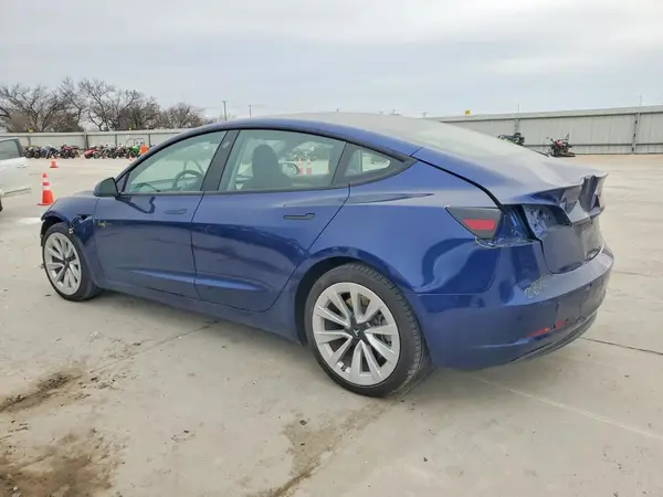 5YJ3E1EAXNF287832 2022 TESLA MODEL 3 - Image 2