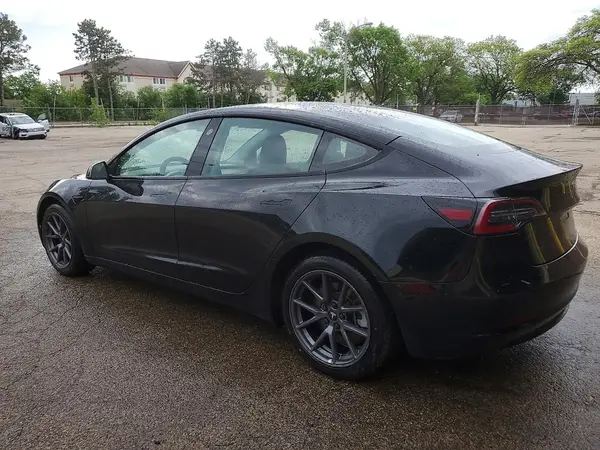 5YJ3E1EAXNF288821 2022 TESLA MODEL 3 - Image 2