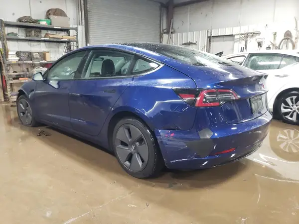 5YJ3E1EAXNF289645 2022 TESLA MODEL 3 - Image 2