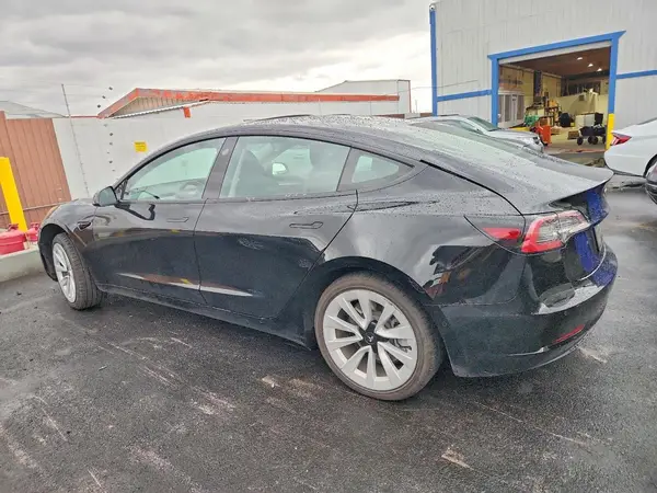 5YJ3E1EAXNF291301 2022 TESLA MODEL 3 - Image 2