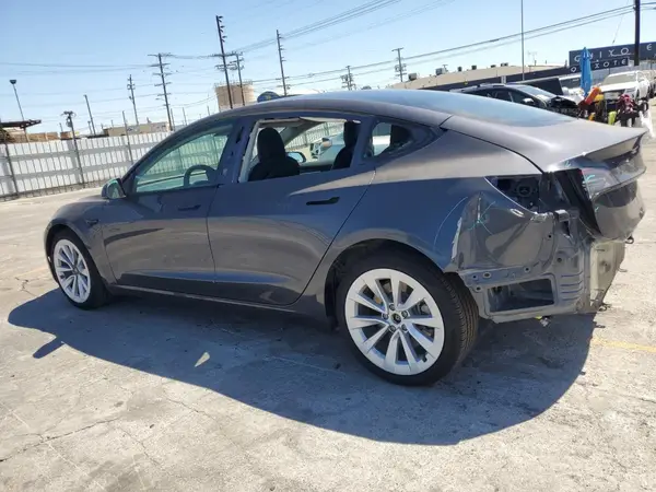 5YJ3E1EAXNF295722 2022 TESLA MODEL 3 - Image 2