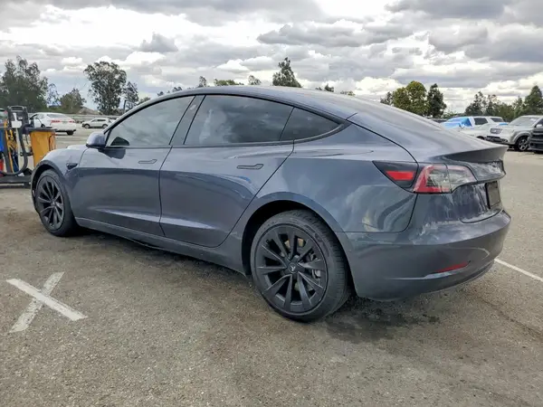 5YJ3E1EAXNF297616 2022 TESLA MODEL 3 - Image 2