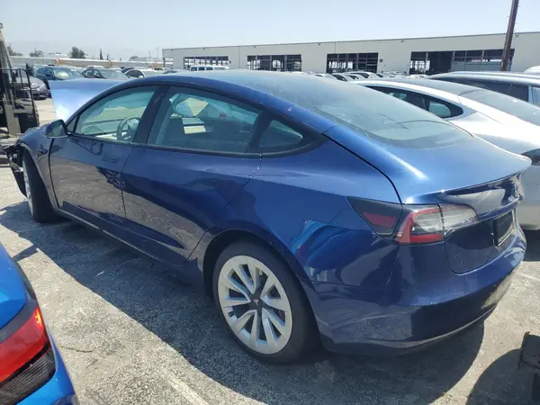 5YJ3E1EAXNF304452 2022 TESLA MODEL 3 - Image 2
