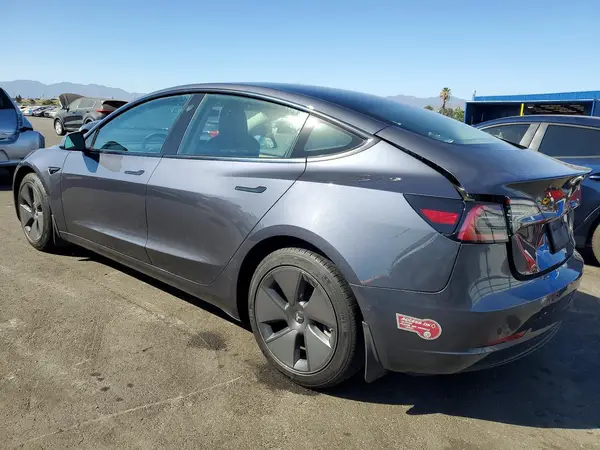 5YJ3E1EAXNF317671 2022 TESLA MODEL 3 - Image 2
