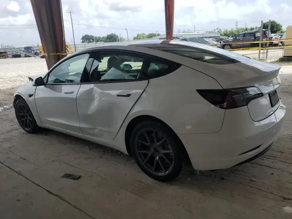5YJ3E1EAXNF321803 2022 TESLA MODEL 3 - Image 2
