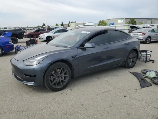 5YJ3E1EAXNF336012 2022 TESLA MODEL 3 - Image 1