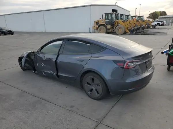 5YJ3E1EAXNF336785 2022 TESLA MODEL 3 - Image 2