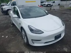 5YJ3E1EAXNF353215 2022 TESLA MODEL 3