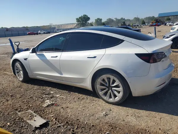 5YJ3E1EAXNF354302 2022 TESLA MODEL 3 - Image 2