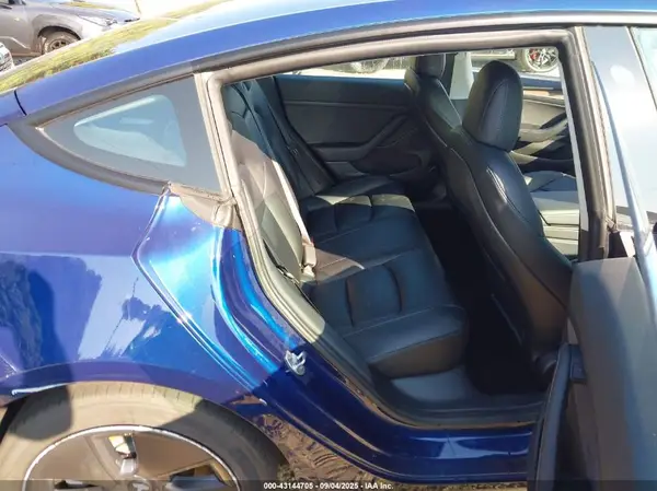5YJ3E1EAXNF356745 2022 TESLA MODEL 3 - Image 8