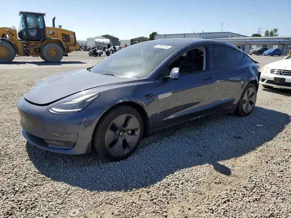 5YJ3E1EAXNF359841 2022 TESLA MODEL 3 - Image 1