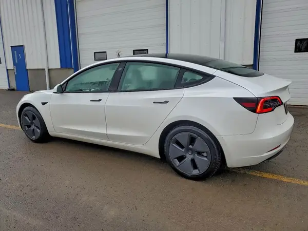 5YJ3E1EAXNF361914 2022 TESLA MODEL 3 - Image 2