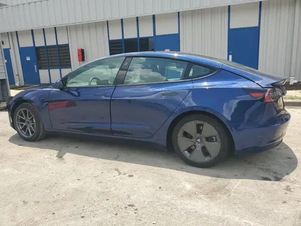 5YJ3E1EAXNF369110 2022 TESLA MODEL 3 - Image 2