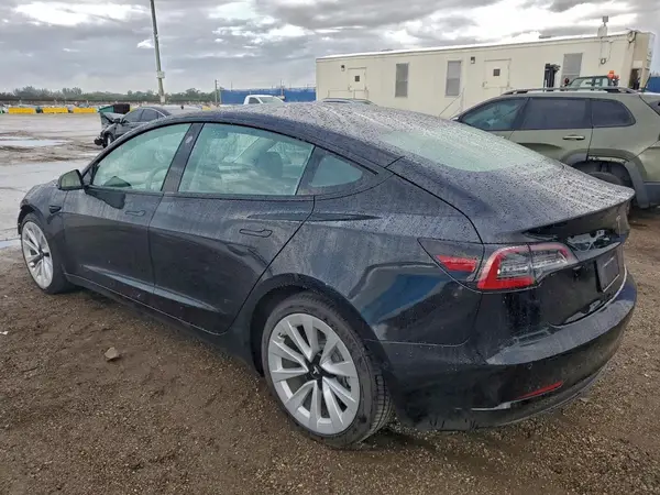 5YJ3E1EAXNF369267 2022 TESLA MODEL 3 - Image 2