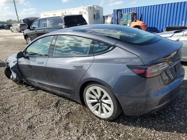 5YJ3E1EAXNF369348 2022 TESLA MODEL 3 - Image 2