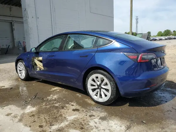 5YJ3E1EAXNF370144 2022 TESLA MODEL 3 - Image 2