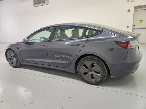 5YJ3E1EAXNF370337 2022 TESLA MODEL 3 - Image 2