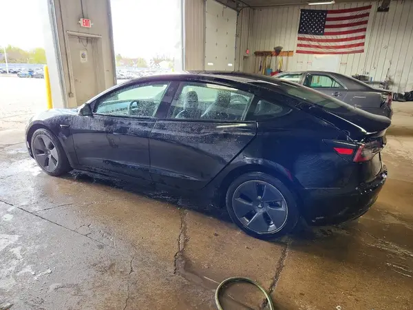 5YJ3E1EAXNF371651 2022 TESLA MODEL 3 - Image 2