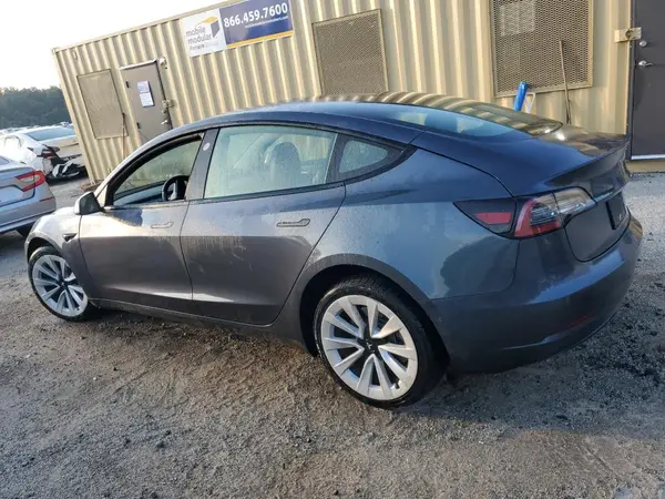 5YJ3E1EAXNF372119 2022 TESLA MODEL 3 - Image 2