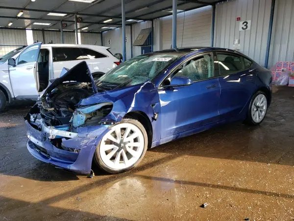 5YJ3E1EAXNF372301 2022 TESLA MODEL 3 - Image 1