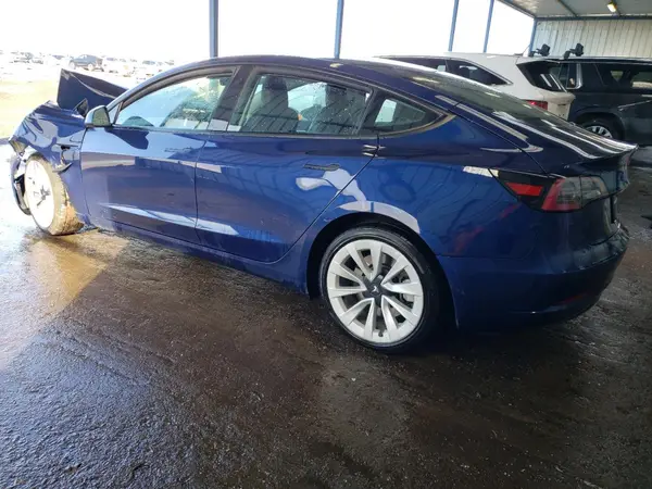 5YJ3E1EAXNF372301 2022 TESLA MODEL 3 - Image 2
