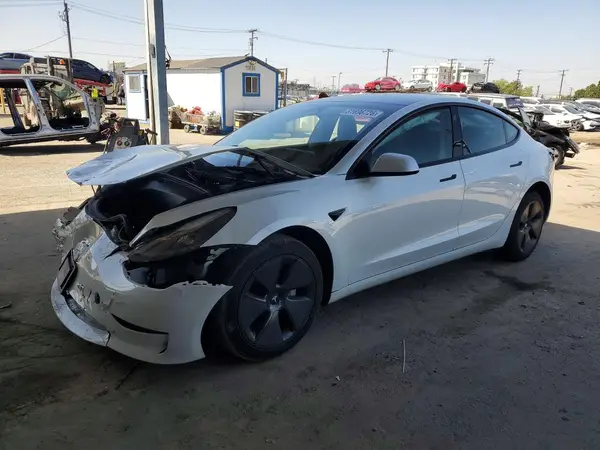 5YJ3E1EAXNF376784 2022 TESLA MODEL 3 - Image 1