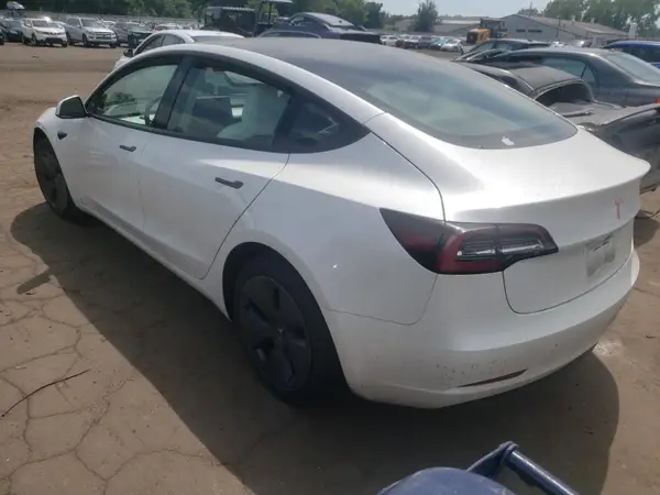 5YJ3E1EAXPF383169 2023 TESLA MODEL 3 - Image 2