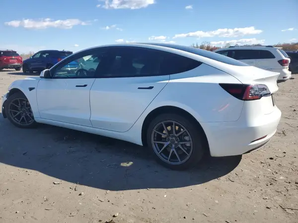 5YJ3E1EAXPF385780 2023 TESLA MODEL 3 - Image 2