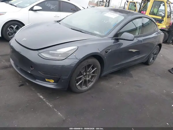 5YJ3E1EAXPF396021 2023 TESLA MODEL 3 - Image 2