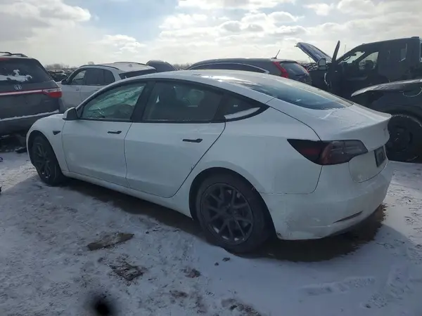 5YJ3E1EAXPF396195 2023 TESLA MODEL 3 - Image 2