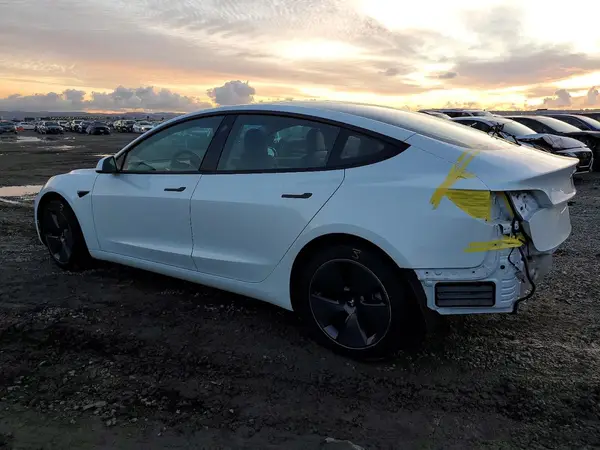 5YJ3E1EAXPF396651 2023 TESLA MODEL 3 - Image 2