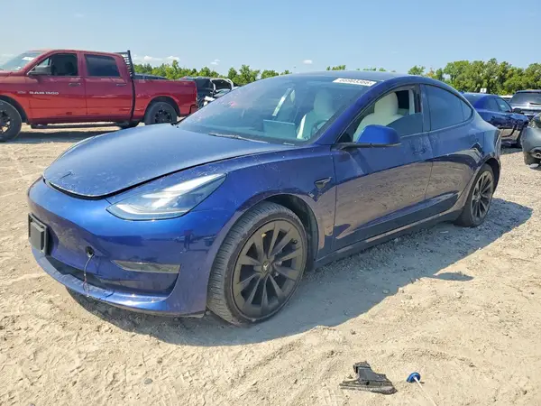5YJ3E1EAXPF396729 2023 TESLA MODEL 3 - Image 1