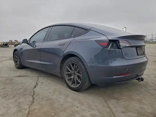 5YJ3E1EAXPF399453 2023 TESLA MODEL 3 - Image 2