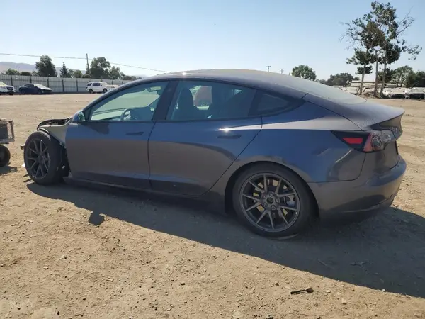 5YJ3E1EAXPF402030 2023 TESLA MODEL 3 - Image 2