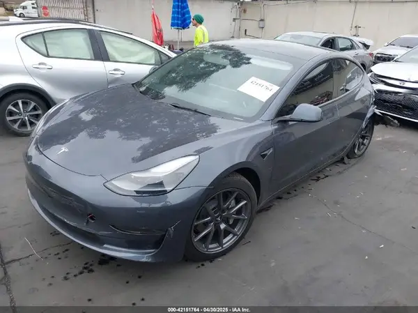 5YJ3E1EAXPF403095 2023 TESLA MODEL 3 - Image 2