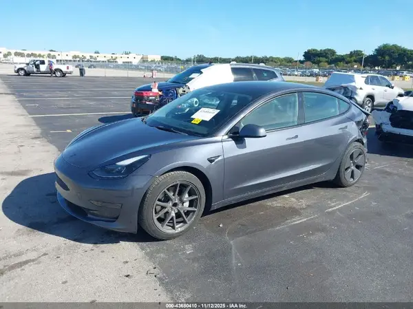 5YJ3E1EAXPF405543 2023 TESLA MODEL 3 - Image 2