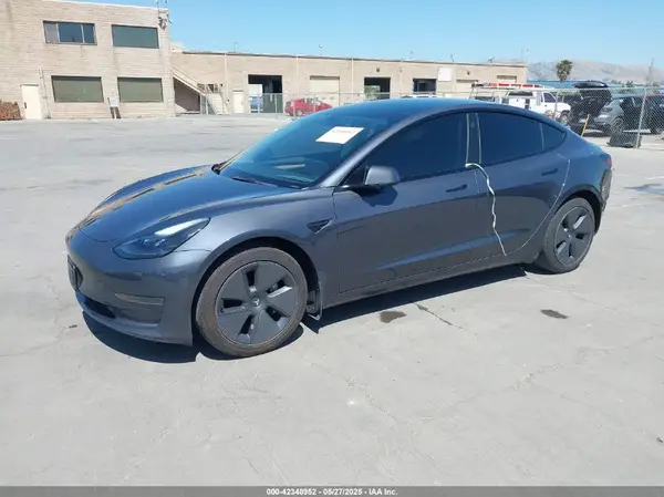 5YJ3E1EAXPF405588 2023 TESLA MODEL 3 - Image 2