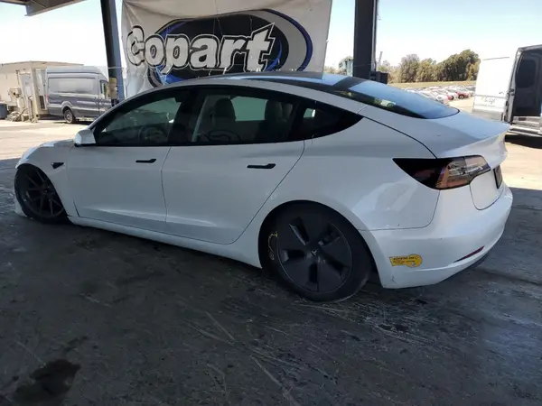 5YJ3E1EAXPF405767 2023 TESLA MODEL 3 - Image 2