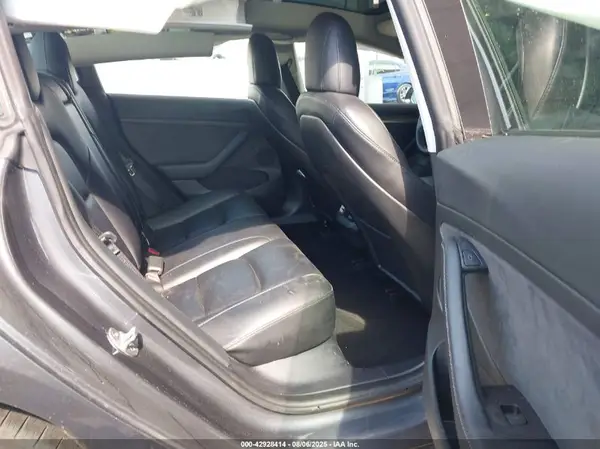 5YJ3E1EAXPF407082 2023 TESLA MODEL 3 - Image 8