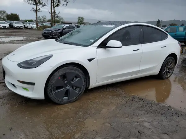5YJ3E1EAXPF409155 2023 TESLA MODEL 3 - Image 1