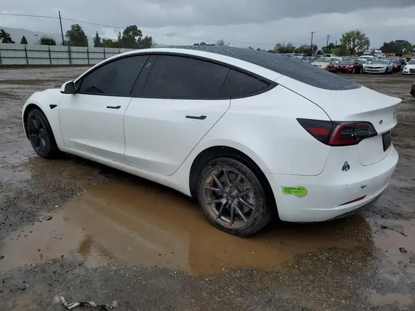 5YJ3E1EAXPF409155 2023 TESLA MODEL 3 - Image 2