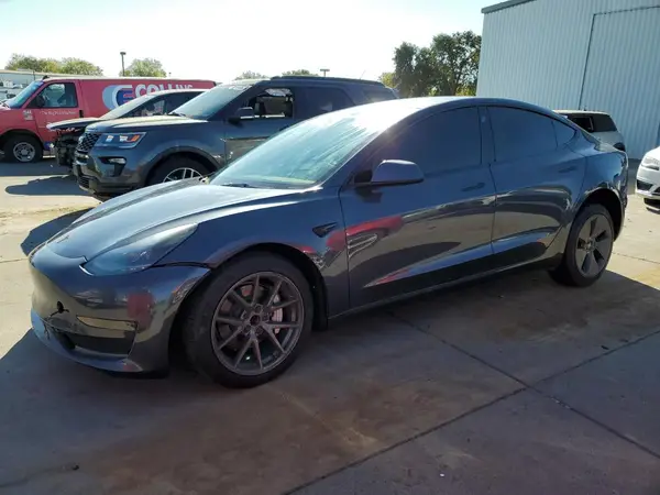 5YJ3E1EAXPF411391 2023 TESLA MODEL 3 - Image 1
