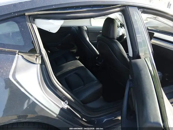 5YJ3E1EAXPF411889 2023 TESLA MODEL 3 - Image 8