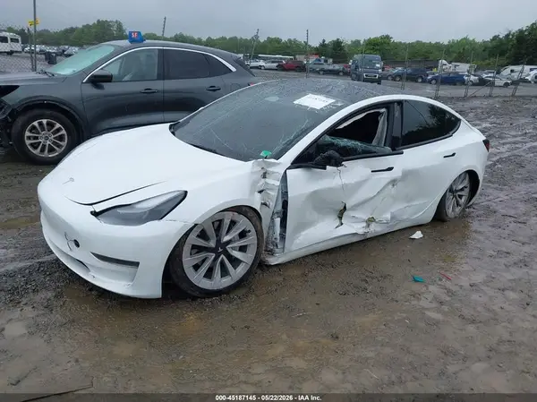5YJ3E1EAXPF413643 2023 TESLA MODEL 3 - Image 2