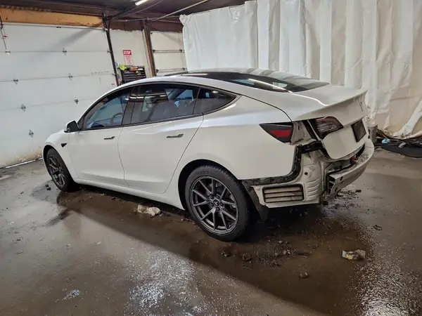 5YJ3E1EAXPF420575 2023 TESLA MODEL 3 - Image 2