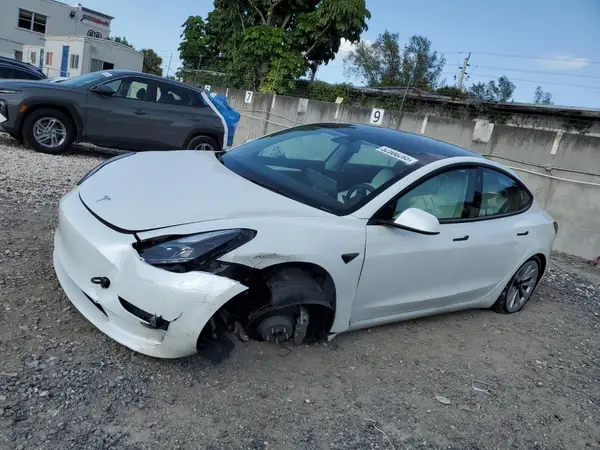 5YJ3E1EAXPF422956 2023 TESLA MODEL 3 - Image 1