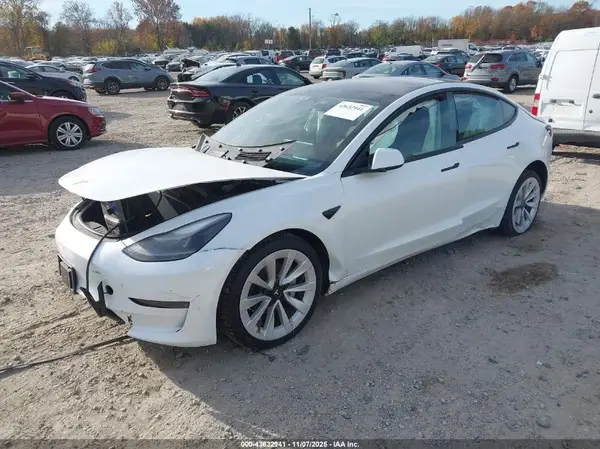 5YJ3E1EAXPF431057 2023 TESLA MODEL 3 - Image 2
