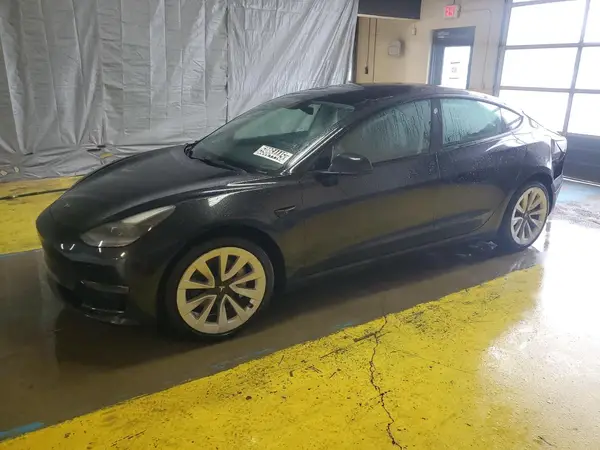 5YJ3E1EAXPF433682 2023 TESLA MODEL 3 - Image 1