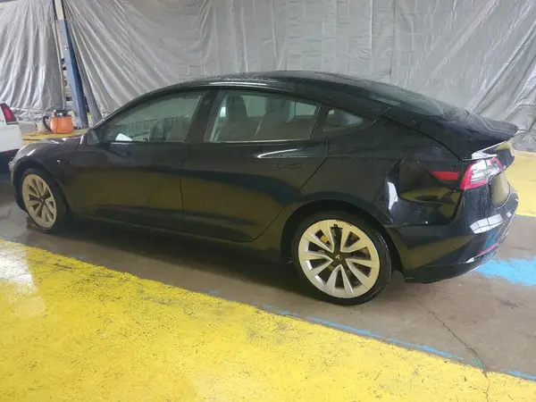 5YJ3E1EAXPF433682 2023 TESLA MODEL 3 - Image 2